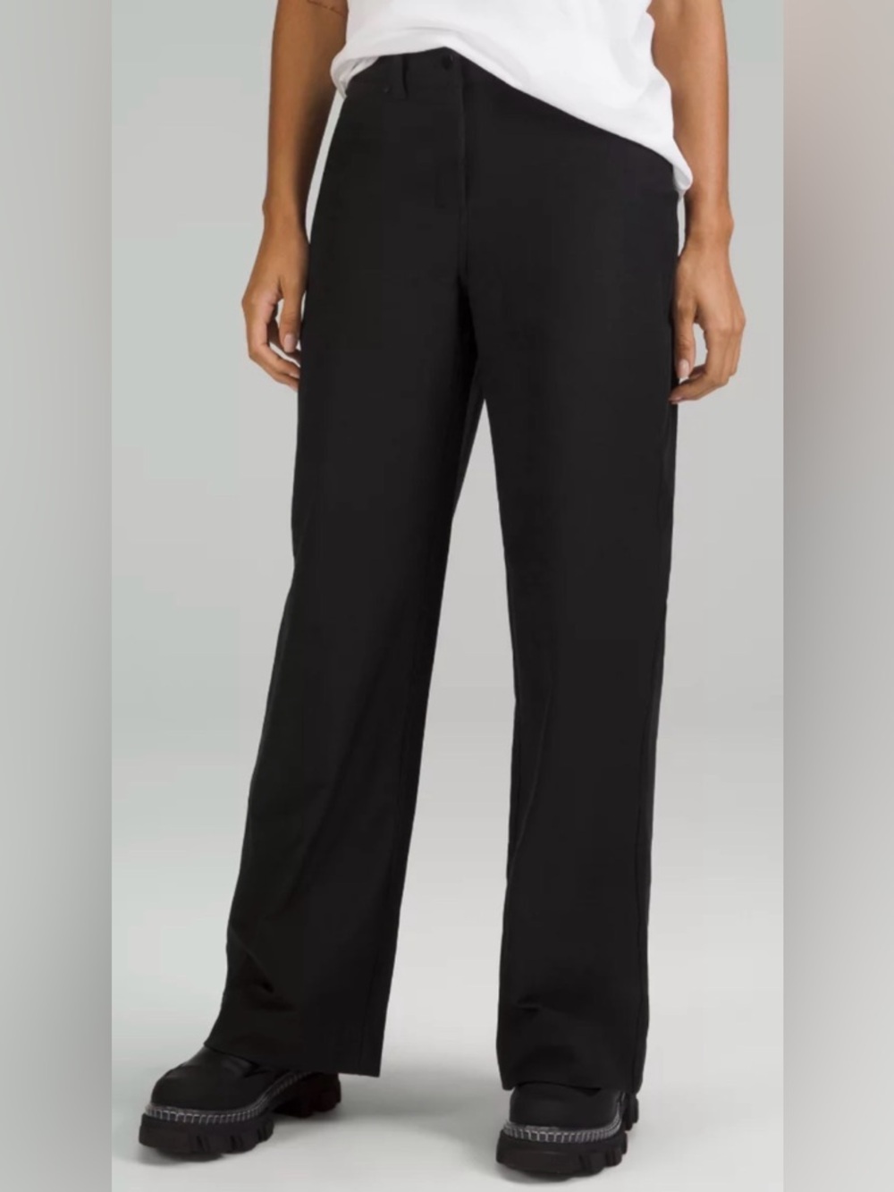 City Sleek 5 Pocket High-Rise
Wide-Leg Pant Full Length *Lightweight